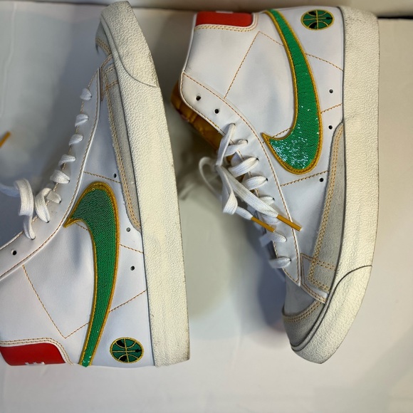 Nike Blazer Mid 77 Rayguns White Gold Green (Men’s Size 10) main image 16